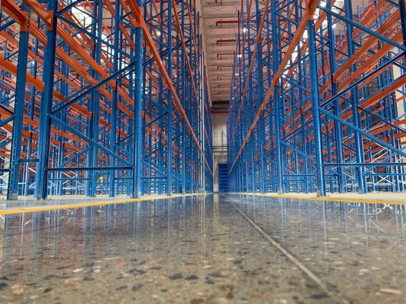 Hệ thống kệ kho lối đi rất hẹp Hệ thống kệ kho lối đi rất hẹp