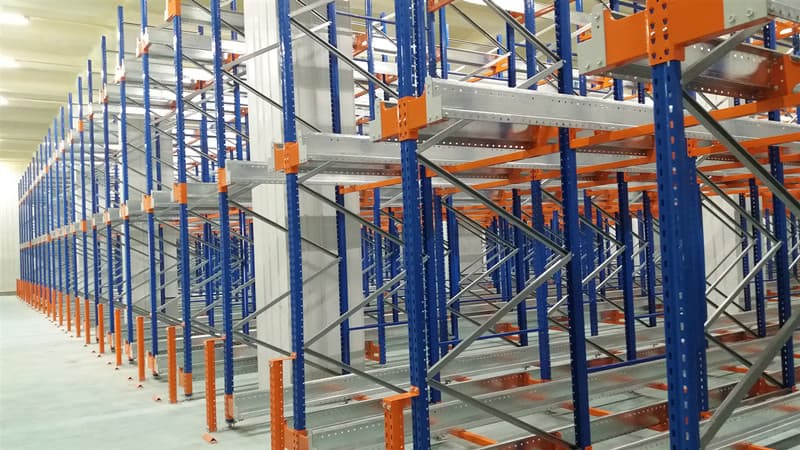 Hệ thống kho hàng Radio Shuttle để lưu trữ pallet mật độ cao Hệ thống kho hàng Radio Shuttle để lưu trữ pallet mật độ cao